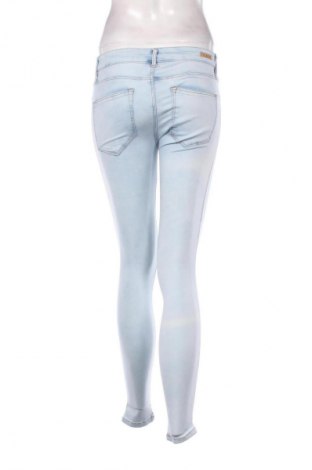 Damskie jeansy Pull&Bear, Rozmiar S, Kolor Niebieski, Cena 79,47 zł