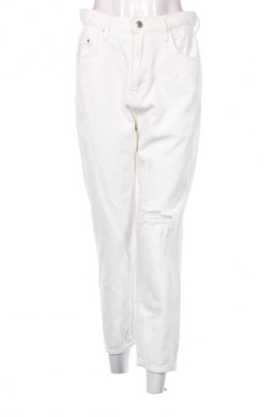 Дамски дънки Pull&Bear, Размер M, Цвят Бял, Цена 15,00 €