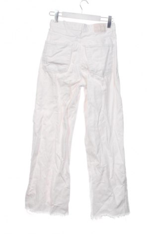 Дамски дънки Pull&Bear, Размер S, Цвят Бял, Цена 14,77 €