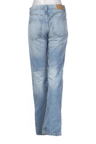 Damskie jeansy Pull&Bear, Rozmiar S, Kolor Niebieski, Cena 80,38 zł