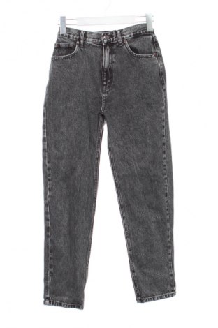 Дамски дънки Pull&Bear, Размер XS, Цвят Черен, Цена 17,89 €