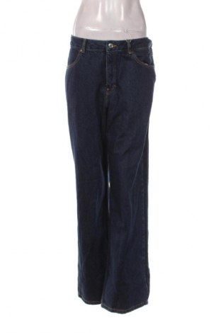 Damskie jeansy Pull&Bear, Rozmiar L, Kolor Niebieski, Cena 99,99 zł