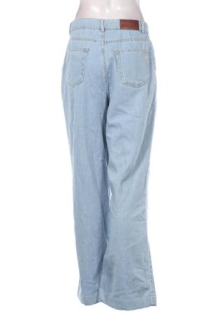 Damskie jeansy Rinascimento, Rozmiar M, Kolor Niebieski, Cena 205,00 zł