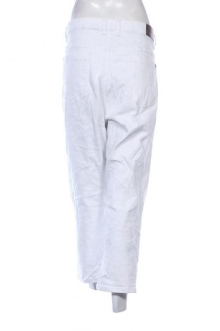 Damskie jeansy Sheego, Rozmiar 3XL, Kolor Biały, Cena 50,99 zł