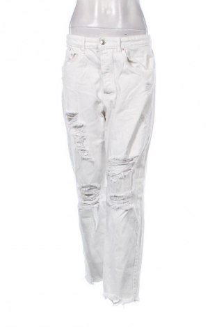 Damskie jeansy Sinsay, Rozmiar M, Kolor Biały, Cena 80,38 zł