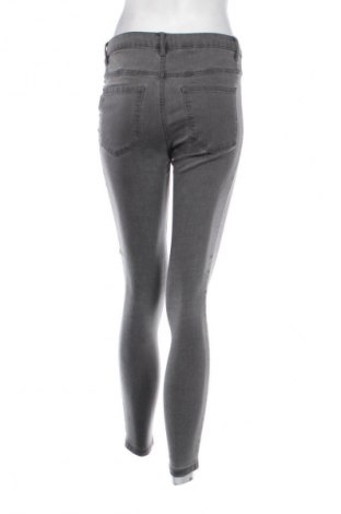 Дамски дънки Sinsay, Размер M, Цвят Сив, Цена 15,00 €