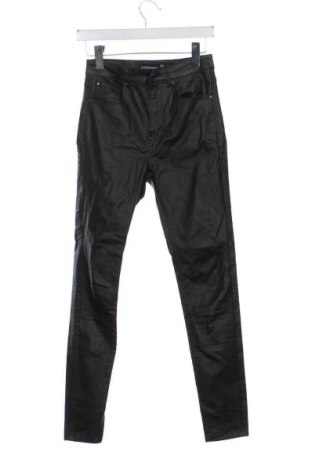 Дамски дънки Stradivarius, Размер S, Цвят Черен, Цена 15,00 €