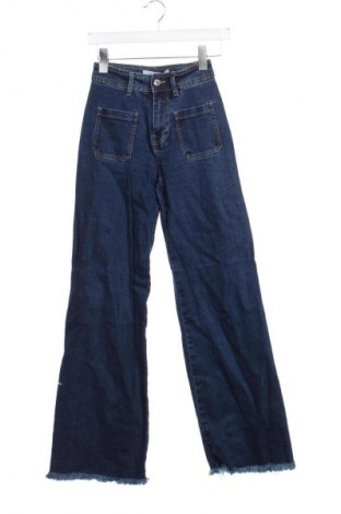 Дамски дънки Stradivarius, Размер XXS, Цвят Син, Цена 26,00 €
