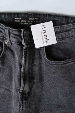 Дамски дънки Stradivarius, Размер XXS, Цвят Сив, Цена 7,66 €