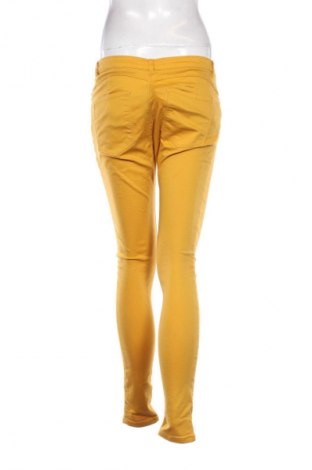 Damskie jeansy Terranova, Rozmiar M, Kolor Żółty, Cena 80,38 zł