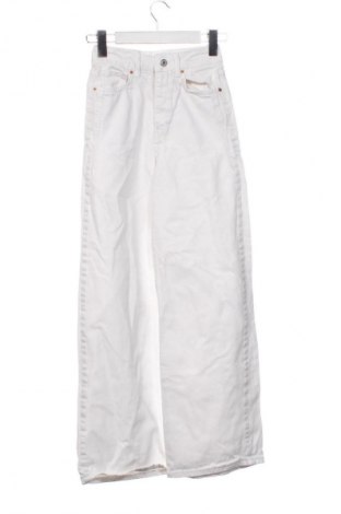 Дамски дънки Unbranded, Размер XXS, Цвят Бял, Цена 15,00 €