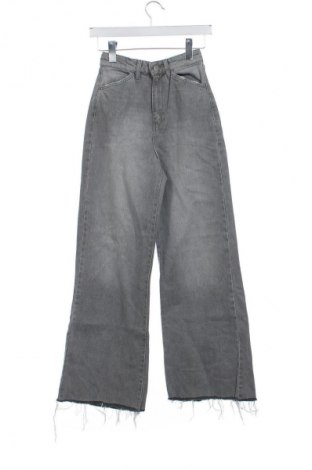 Női farmernadrág Unbranded, Méret XXS, Szín Szürke, Ár 5 015 Ft