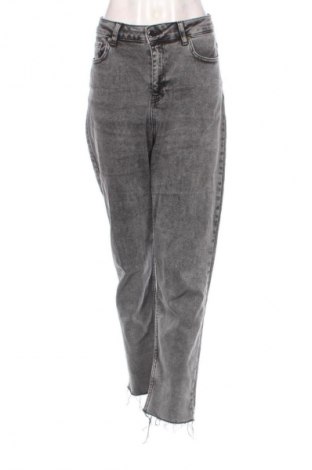 Damskie jeansy Unbranded, Rozmiar L, Kolor Szary, Cena 80,38 zł