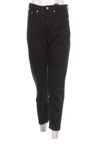 Damskie jeansy Weekday, Rozmiar M, Kolor Czarny, Cena 112,00 zł