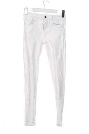 Дамски дънки Zara, Размер S, Цвят Бял, Цена 16,08 €