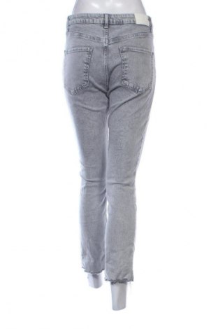 Blugi de femei Zara, Mărime M, Culoare Gri, Preț 55,99 Lei