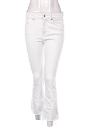 Дамски дънки Zara, Размер M, Цвят Бял, Цена 13,80 €