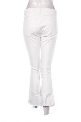 Дамски дънки Zara, Размер M, Цвят Бял, Цена 13,80 €