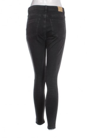 Damskie jeansy Zara, Rozmiar M, Kolor Czarny, Cena 171,47 zł