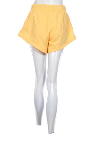 Dámské kraťasy  Adidas, Velikost S, Barva Žlutá, Cena  482,00 Kč