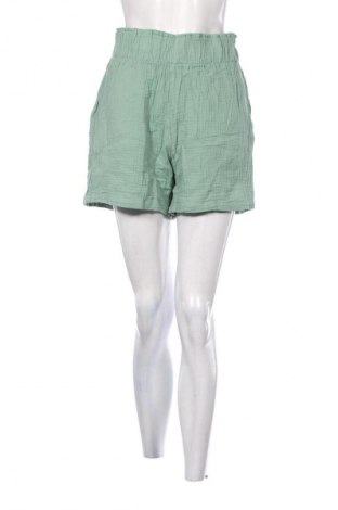 Γυναικείο κοντό παντελόνι Beloved, Μέγεθος M, Χρώμα Πράσινο, Τιμή 9,78 €
