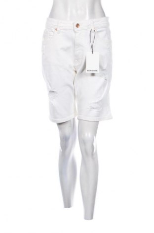 Női rövidnadrág Bershka, Méret L, Szín Fehér, Ár 6 499 Ft