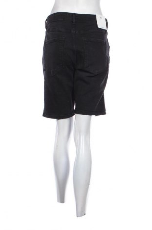 Дамски къс панталон Bershka, Размер L, Цвят Черен, Цена 13,29 €