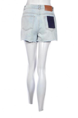 Γυναικείο κοντό παντελόνι Cavalli Class, Μέγεθος M, Χρώμα Μπλέ, Τιμή 78,00 €