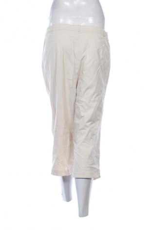 Γυναικείο κοντό παντελόνι Gerke, Μέγεθος 3XL, Χρώμα Εκρού, Τιμή 7,99 €