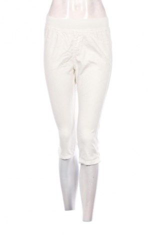 Γυναικείο κοντό παντελόνι Janina, Μέγεθος M, Χρώμα Λευκό, Τιμή 10,00 €