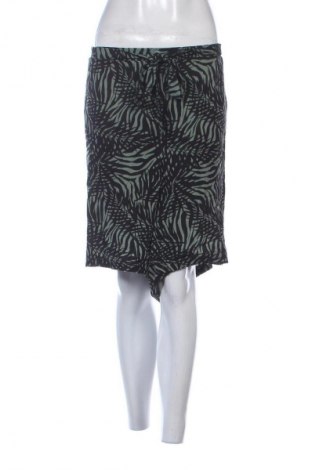 Női rövidnadrág Janina, Méret 4XL, Szín Sokszínű, Ár 3 099 Ft