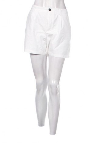 Pantaloni scurți de femei LC Waikiki, Mărime S, Culoare Alb, Preț 104,26 Lei