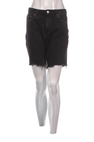 Γυναικείο κοντό παντελόνι Review, Μέγεθος S, Χρώμα Μαύρο, Τιμή 17,46 €