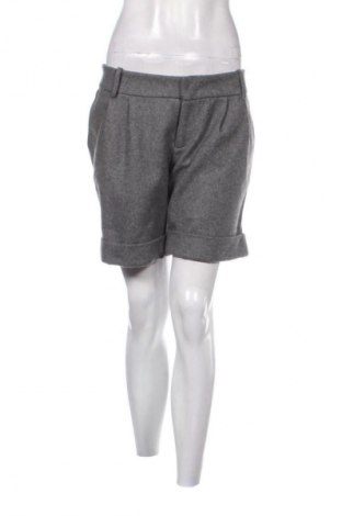 Pantaloni scurți de femei Sisley, Mărime XL, Culoare Gri, Preț 130,33 Lei