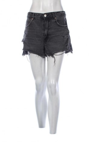 Дамски къс панталон Stradivarius, Размер XL, Цвят Черен, Цена 10,00 €