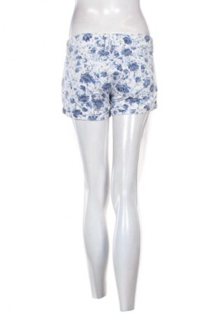 Дамски къс панталон Stradivarius, Размер L, Цвят Многоцветен, Цена 10,00 €