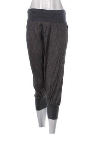 Дамски къс панталон Unbranded, Размер S, Цвят Многоцветен, Цена 10,00 €