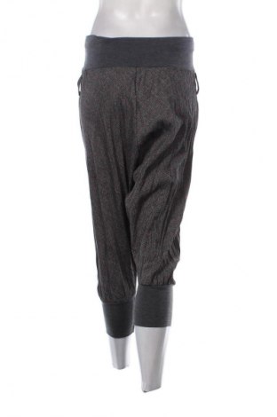 Дамски къс панталон Unbranded, Размер S, Цвят Многоцветен, Цена 10,00 €