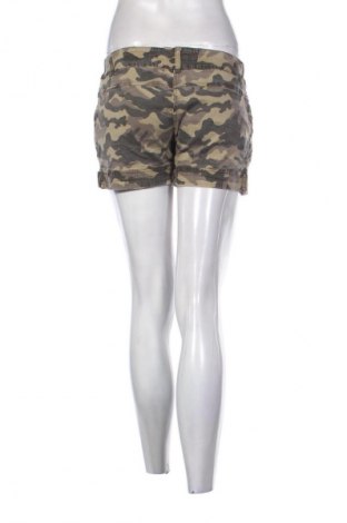 Γυναικείο κοντό παντελόνι Unbranded, Μέγεθος M, Χρώμα Πολύχρωμο, Τιμή 10,00 €