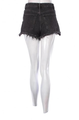 Γυναικείο κοντό παντελόνι Zara, Μέγεθος S, Χρώμα Μαύρο, Τιμή 8,00 €