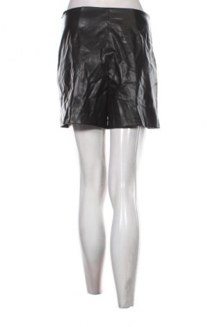 Γυναικείο κοντό παντελόνι Zara, Μέγεθος M, Χρώμα Μαύρο, Τιμή 7,99 €