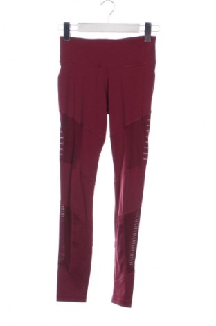 Дамски клин Reebok, Размер XS, Цвят Червен, Цена 17,00 €