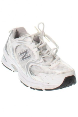 Дамски обувки New Balance, Размер 40, Цвят Бял, Цена 84,00 €