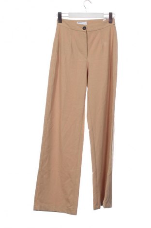Дамски панталон Bershka, Размер XS, Цвят Бежов, Цена 15,00 €