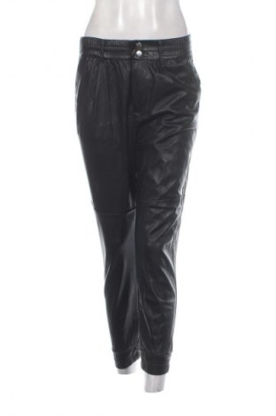 Pantaloni de femei Bershka, Mărime S, Culoare Negru, Preț 48,99 Lei