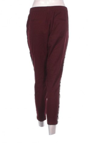 Damenhose Bershka, Größe M, Farbe Rot, Preis € 9,99