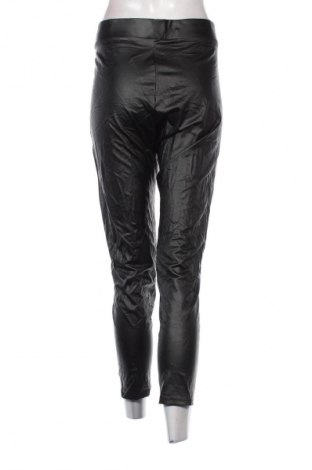 Дамски панталон Bershka, Размер XL, Цвят Черен, Цена 12,27 €