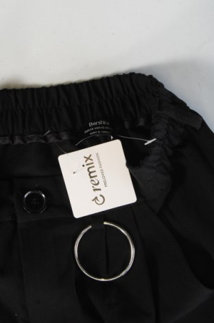 Dámské kalhoty  Bershka, Velikost XS, Barva Černá, Cena  419,00 Kč