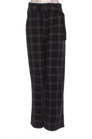 Damskie spodnie Boohoo, Rozmiar M, Kolor Kolorowy, Cena 28,99 zł