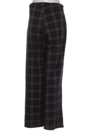 Damskie spodnie Boohoo, Rozmiar M, Kolor Kolorowy, Cena 28,99 zł